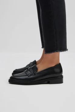 Leona loafers